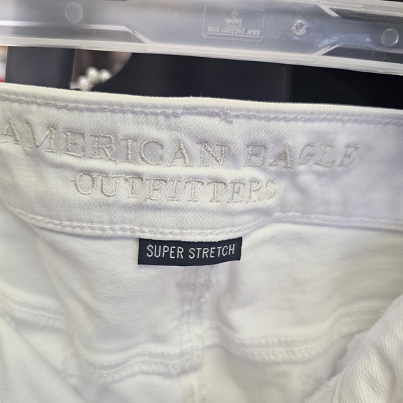 American Eagle Outfitters White Cropped Straight Ankle Jeans - Picture 4 of 5